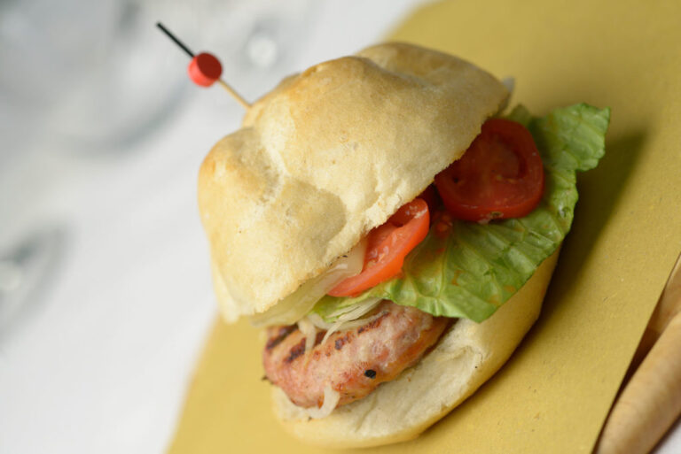 panino con hamburgher di coniglio